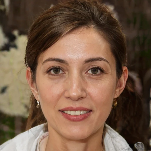Simone U.